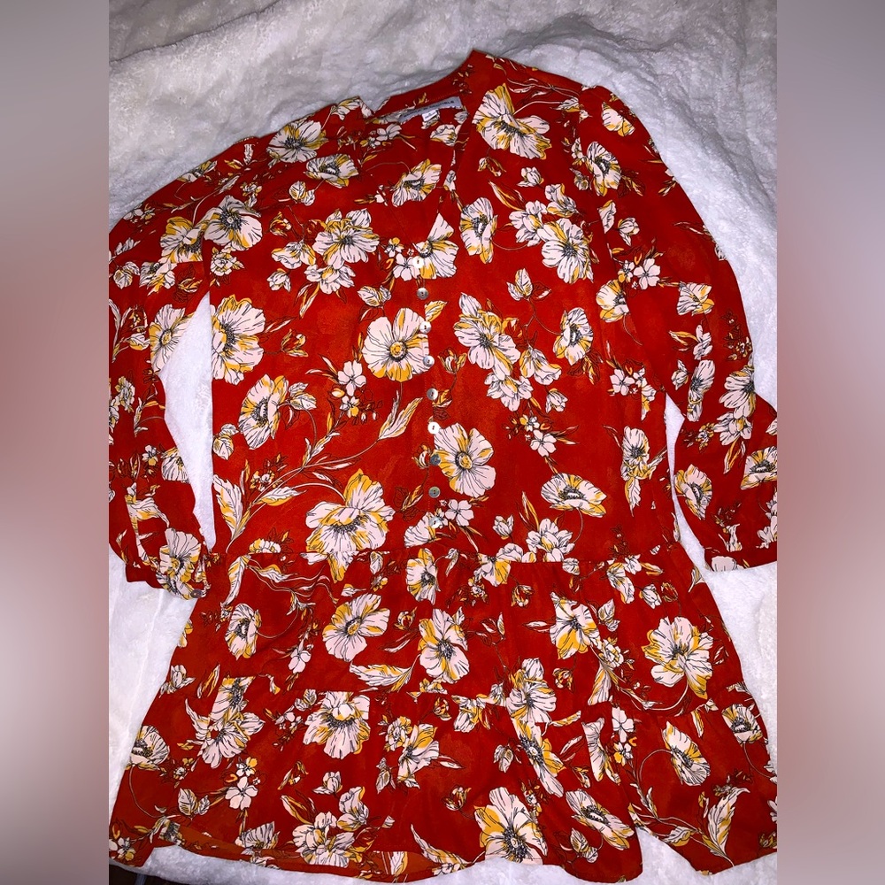 Cropped sleeved dress